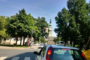 So unaufmerksam und abgelenkt sind Verkehrsteilnehmer an Kreuzungen. Foto: Mein Klagenfurt