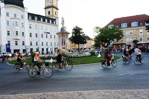 Radler erobern Klagenfurt - Critical Mass startet in den Frühling. Foto: privat 