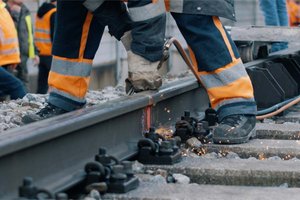 Gleisbauarbeiten zwischen Klagenfurt und Villach: Geänderte Fahrzeiten und Schienenersatzverkehr. Foto: ÖBB/we explore productions gmbh