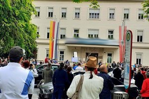 Menschen mit Behinderungen demonstrieren am 28. September vor der Landesregierung. Foto: Mein Klagenfurt/Symbolbild
