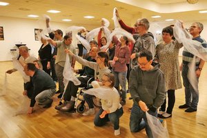 Inklusionsball der Lebenshilfe eröffnet mit einer Tanzeinlage von Klientinnen und Klienten aus ganz Kärnten. Foto: Lebenshilfe Kärnten