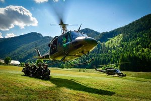 Vermehrter Hubschrauberlärm: Klagenfurter Fallschirmjäger absolvieren Luftlandegrundausbildung. Foto: Michael Steinberger/Bundesheer