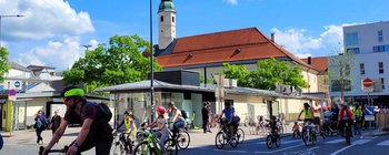 Rund 200 radelten am Samstag für kinderfreundliche Radwege durch Klagenfurt. Foto: Mein Klagenfurt