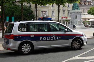 Zwei Klagenfurter schossen unter Alkohol- und Drogeneinfluss vom Balkon ihres Wohnhauses