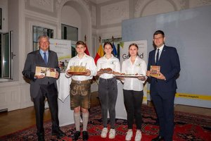 Land Kärnten präsentiert „gesundes Kochbuch“. Foto: LPD/Stein