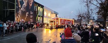 Der Coca-Cola Weihnachtstruck verzauberte Klagenfurt