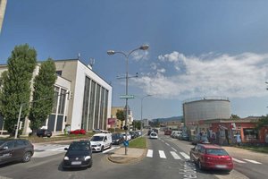 Temporäres Hallenbad gegenüber Fernheizkraftwerk soll im Herbst 2022 aufsperren! Foto: Google Street View