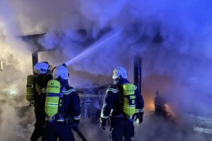 Die Berufsfeuerwehr Klagenfurt im Löscheinsatz. Foto: Berufsfeuerwehr Klagenfurt 