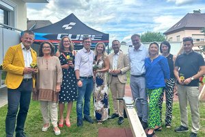 Gemeinsam mit Bürgermeister Christian Scheider und weiteren Kollegen aus dem Stadtsenat besuchte Stadtrat Mag. Franz Petritz das Sommer- bzw. Eröffnungsfest der Hilfswerk Kärnten-KITA in Viktring. Foto: Büro Petritz