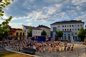 Theaterwagen Porcia kommt am 5. Juli auf den Ferlacher Hauptplatz. Foto: Stadtgemeinde Ferlach 