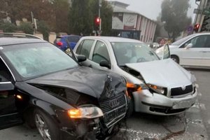 Crash im Kreuzungsbereich Villacher Straße, Höhe Steinerne Brücke. Foto: Klagenfurt Elite