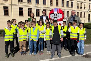 LR Sebastian Schuschnig und Sabine Kaulich vom Kuratorium für Verkehrssicherheit starteten HELMI Schwerpunktmonat in Kärnten. Foto: Büro LR Schuschnig/Rauber