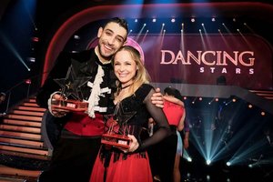 Dancing Stars-Gewinner Dimitar Stefanin und Missy May. Foto: ORF/Hans Leitner