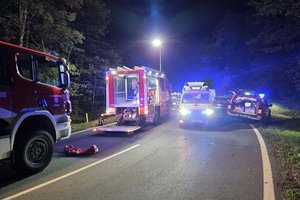 Tragischer Motorradunfall auf der Loiblpass Straße: 22-jähriger Klagenfurter stirbt. Foto: Feuerwehr Ferlach