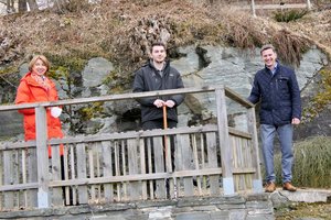 LHStv.in Gaby Schaunig und LR Daniel Fellner besuchen im Botanischen GartenKlagenfurt Lehrbetrieb Land Kärnten-Lehrling Stefan Matheidl. Foto: Büro LHStv.in Schaunig