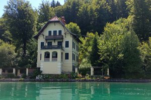 Auf Mahlers Spuren: Durch den Wald und über den Wörthersee. Foto: Maria Staudegger