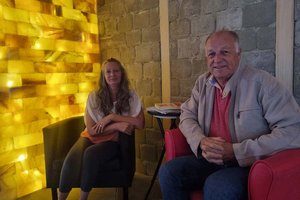 Ferlachs Bürgermeister  Ingo Appé zu Besuch in der Salz-Relax-Salzgrotte. Foto: Stadtgemeinde Ferlach