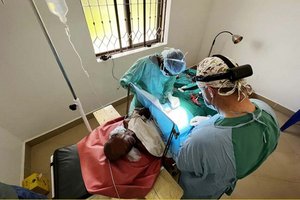 In 4,5 Tagen konnte Chirurg Mag. Dr. Jurij Gorjanc mit seinem Team über 46 Operationen und zahlreiche ambulante Behandlungen durchführen. Foto: Privat