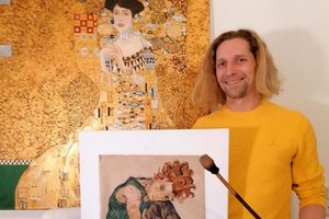 Alles Fake: Vernissage und Ausstellung im Atelier Egger. Foto: KK