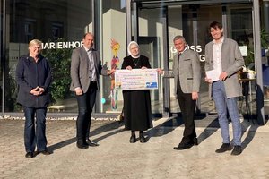 Eveline Pötscher (Hausleitung Marienhof Maria Saal), Vzbgm Karsten Steiner (Referent) , Sr. Maria Hiltrud, Bgm Franz Pfaller, Gerhard Schmidt (FCC Geschäftsleitung). Foto: KK