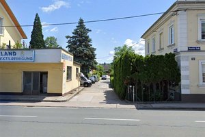 Einbahnregelung Reinholdweg auf Höhe Rosentalerstraße, Wäscherei Kolland. Foto: Google Street View