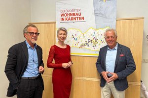 Klubobmann Herwig Seiser, LHStv.in Gaby Schaunig und LAbg. Bgm. Herbert Gaggl (von links). Foto: Büro Schaunig