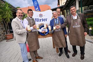 Nikolaus Riegler, LHStv. Martin Gruber, LH Peter Kaiser, Klaus Möller und Jürgen Mandl. Foto: LPD Kärnten/Bauer