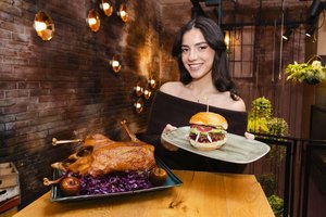 Gans was Feines: Le Burger komprimiert mit dem „Don Ganso“ ein traditionelles Ganslessen in einen Spezialburger. Foto: Robin-Consult/Fellner