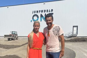 Tina und Hannes Hafner freuen sich auf die Eröffnung der JUMPWORLD.ONE in Klagenfurt. Foto: Jump World One GmbH