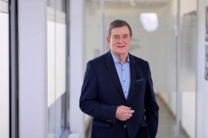 AK-Präsident Günther Goach betont zum 1. Mai die Bedeutung fairer Arbeit und sozialer Sicherheit. Foto: AK Kärnten/Helge Bauer