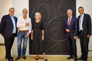 Jürgen Hartinger, Vorstandsvorsitzender, Gerhard Schöffmann, Aufsichtsrat, Gertrud Weiss-Richter, Kuratorin, LH Peter Kaiser, Kurt Tschemernjak, Vorstandsdirektor. Foto: Christian Winkler