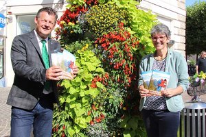 Bürgermeister Christian Scheider und Mag. Karin Ertl. Foto: StadtKommunikation / Wedenig