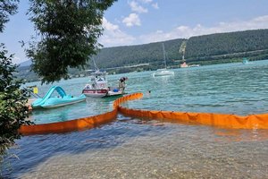 Rund 100 Liter Heizöl flossen in den Wörthersee. Foto: FF Velden