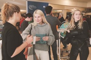 Universität Klagenfurt lädt zum Tag der offenen Tür. Foto: Uni Klagenfurt/YouTube