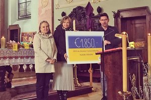 Klagenfurter Caritas-HLW sammelte 1.850 Euro für die Ukraine-Hilfe. Foto: Caritas Kärnten