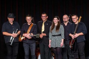 Zugunsten der „Roten Nasen“: Benefizkonzert in Maria Wörth mit Michael Jedlicka & Band. Foto: zVg