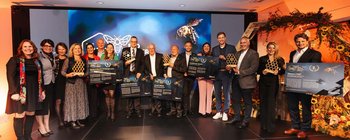 Die Gewinner der Goldenen Apis freuen sich über die Auszeichnung der Privatstiftung Kärntner Sparkasse. Foto: Daniel Waschnig