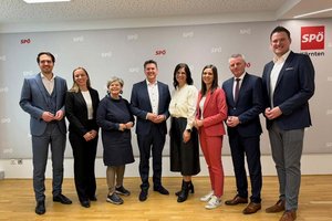 v.l: Luca Burgstaller, Manuela Lobnik, Ruth Feistritzer, Daniel Fellner, Marika Lagger-Pöllinger, Christina Patterer, Günter Leikam und David Pototschnig. Foto: SPÖ Kärnten