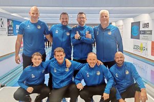 KSK Klagenfurt-Magdalensberg in Jenbach: stehend von links: Andrej Lahovec, Daniel Waldhauser, Martin Oberrauner und Adolf Pichler; hockend von links: Rafael Waldhauser, Sandro Winter, Dominik Konec und Roman Leitner. Foto: KSK Klagenfurt-Magdalensberg