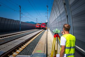 Koralmbahn: Belastungstest der neuen Draubrücke mit 6 Lokomotiven. Foto: ÖBB/emedia