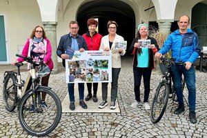 Susanne Rogel, Heinz Pichler und Monika Litscher (Verein Impulse), LR.in Beate Prettner, Programmkoordinatorin Carmen Delsnig, Austria Guide Horst Ragusch. Foto: Büro LR.in Prettner