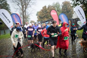 Sie trotzten dem Regen: 150 Teilnehmer beim „1. Mental Health Run“ in Klagenfurt. Foto: Nicolas Zangerle