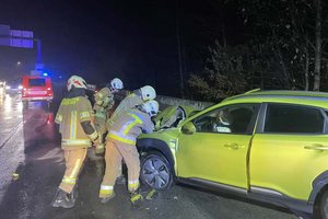 Am Abend kam es zu einem Verkehrsunfall auf Höhe der Autobahnkreuzung Klagenfurt Nord. Foto: Berufsfeuerwehr Klagenfurt