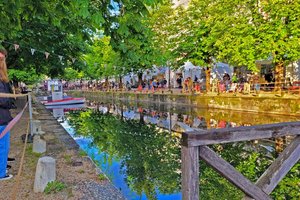 Frühlingstreiben im Lendhafen: Das Hafenzwitschern 2025 begeistert mit Kunsthandwerk, Musik und Kulinarik an zwei Wochenenden.
