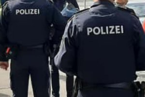 Im Zug nach Klagenfurt: Maskenverweigerer schlug Polizisten und schrie „Heil Hitler“
