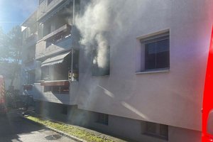 Brand in Welzenegg: Wohnung unbewohnbar. Foto: Berufsfeuerwehr Klagenfurt