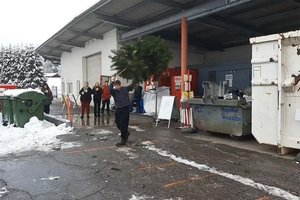 Christbaumweitwurf-Wettbewerb in Maria Saal 