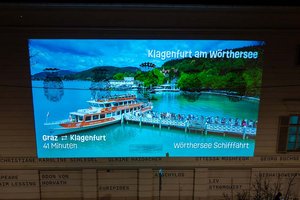 Koralmbahn: Kärntner Tourismusregionen werben in Graz mit nächtlichen Projektionen. Foto: wai media