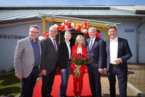 Dritter und Erster Landtagspräsident Andreas Scherwitzl und Reinhart Rohr, LHStv.in Gaby Schaunig, Jubalrin BGMin Sonya Feinig, LH Peter Kaiser und LR Daniel Fellner. Foto: LPD Kärnten/Erich Varh