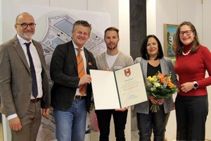 Gratulation, Dank und Anerkennung für Billard-Champion Albin Ouschan. Foto: StadtKommunikation